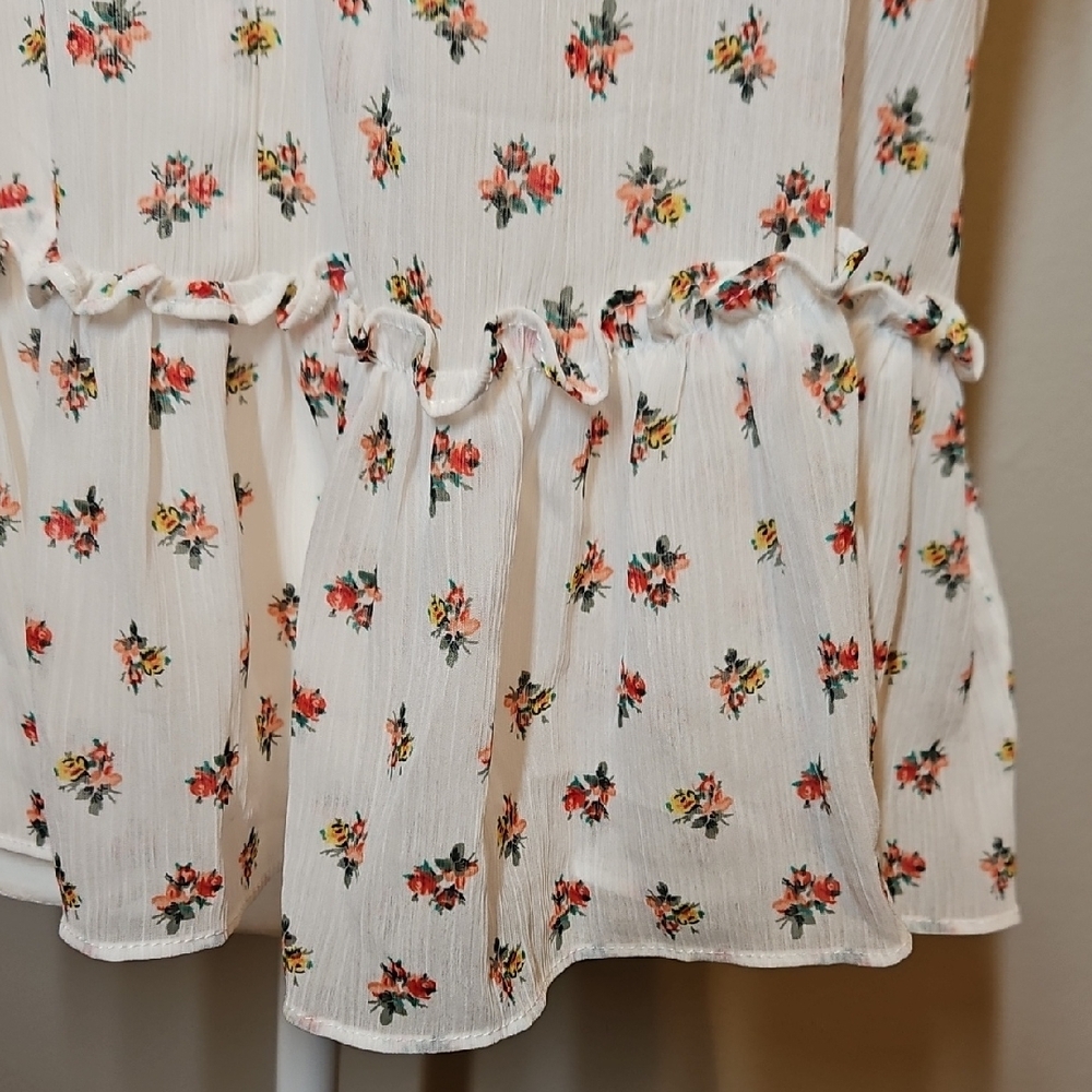GAP White Floral Ruffle Blouse - Picture 3 of 8